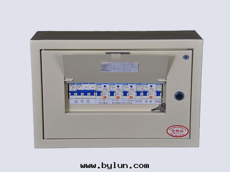 开關(guān)箱(xiāng)